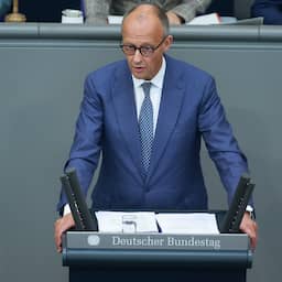 Merz beschuldigt AfD van 'etnische zuivering' tijdens debat in Bondsdag