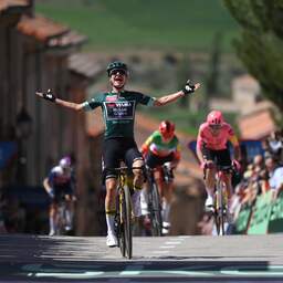 Vos boekt tweede etappezege in Vuelta, Vollering start slotrit in leiderstrui
