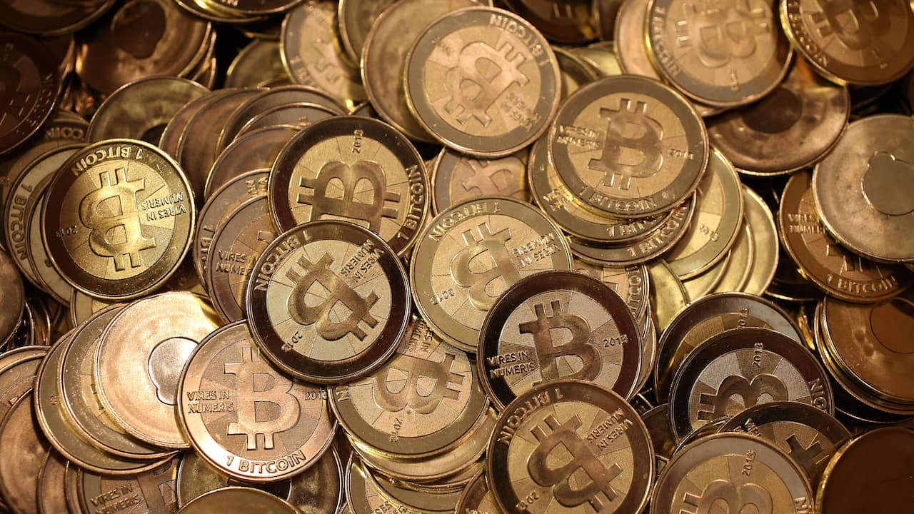 Waarde bitcoin voor het eerst in drie jaar boven 1.000 dollar |  Cryptovaluta | NU.nl
