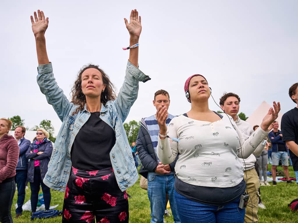 Ga jij naar een pinksterconferentie? Dan zoeken we jou