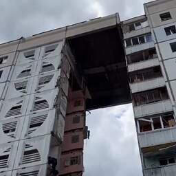 Video | Russisch appartementencomplex stort gedeeltelijk in