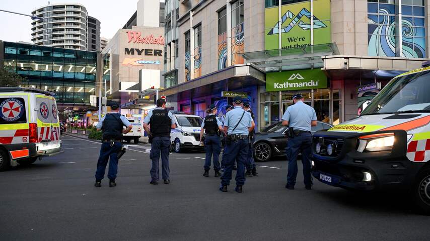 Chaos in winkelcentrum Sydney na steekpartij