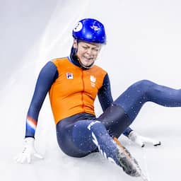Video | Velzeboer valt en mist olympische shorttrackfinale met aflossingsploeg