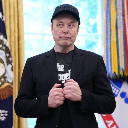 Elon Musk krijgt hoge Oekraïense onderscheiding van president Zelensky