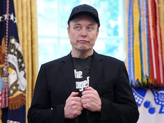 Elon Musk krijgt hoge Oekraïense onderscheiding van president Zelensky
