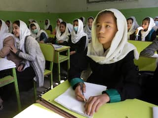 Taliban sluiten Afghaanse middelbare meisjesscholen paar uur na heropening