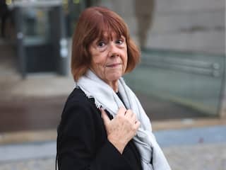 Hoe deze verkrachte vrouw uitgroeide tot icoon in Franse MeToo-beweging