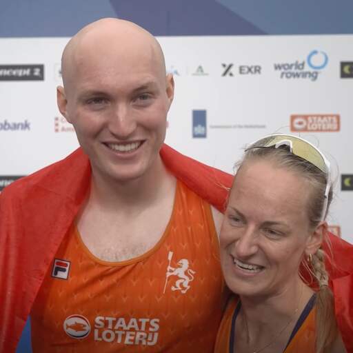 Video | Holland acht prolongeert wereldtitel voor thuispubliek: 'Moest lach inhouden'