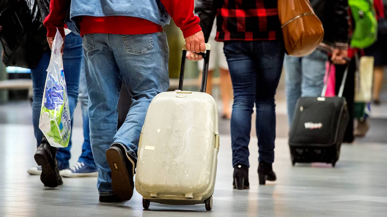 Schiphol halveert aantal bedrijven dat bagage afhandelt vanaf 2027