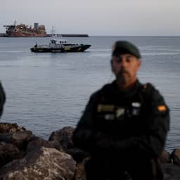MV Hondius is zondagochtend bij Tenerife, 'cira 29' opvarenden naar Nederland