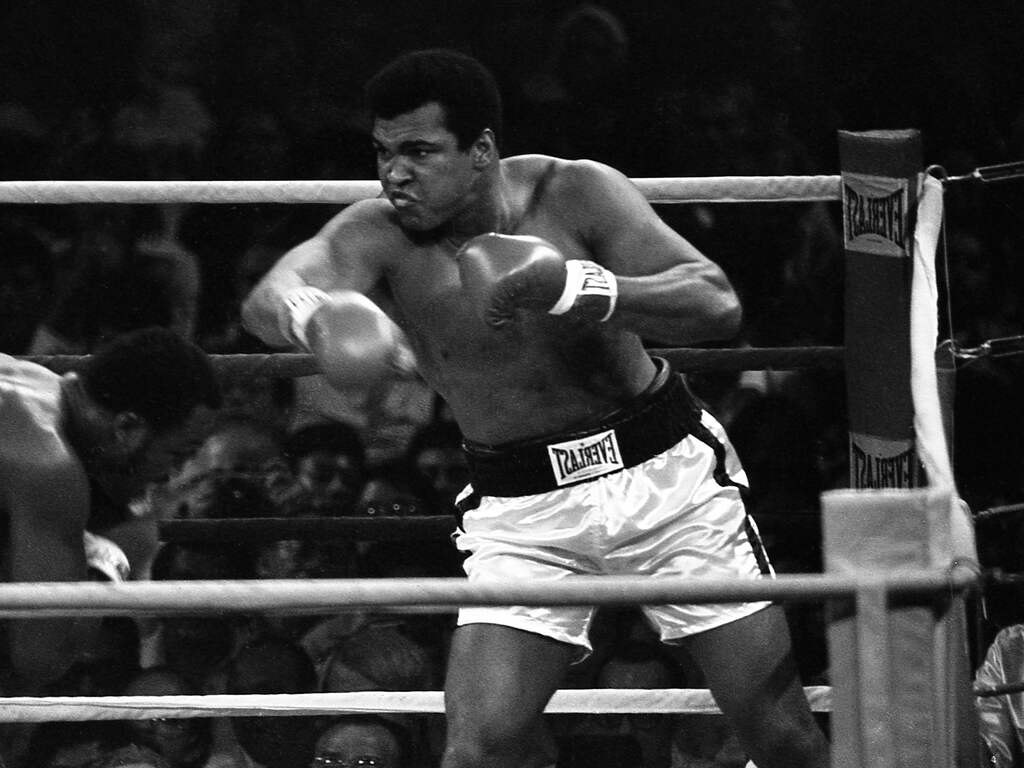 Broek waarin Muhammad Ali legendarische 'Thrilla in Manilla' won wordt geveild