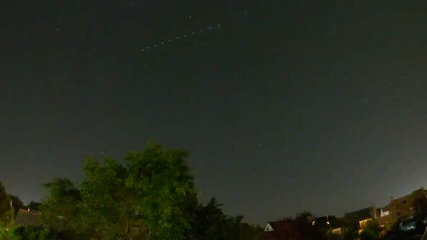 Hoogtepunt van Perseïdenzwerm goed te zien boven Hellevoetsluis