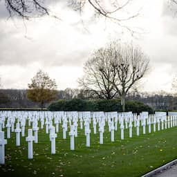 Tv-programma plaatst borden over zwarte soldaten terug op WO II-begraafplaats