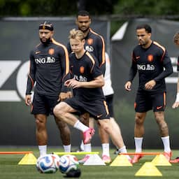 Oranje traint met volledige WK-selectie, Van Nistelrooij ont