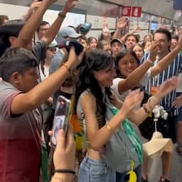 Video | Toeristen reageren met Imagine op boze Romeinse local