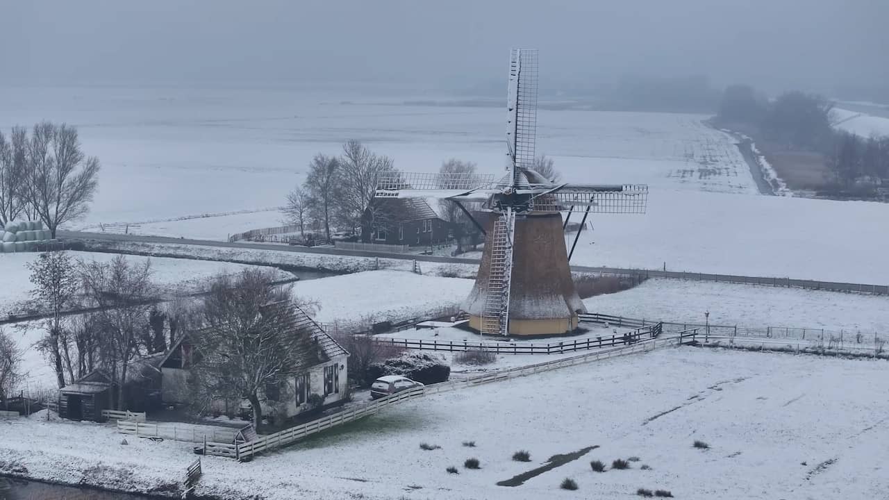 Verkeershinder in Noord-Nederland door sneeuw, ook donderdag code geel