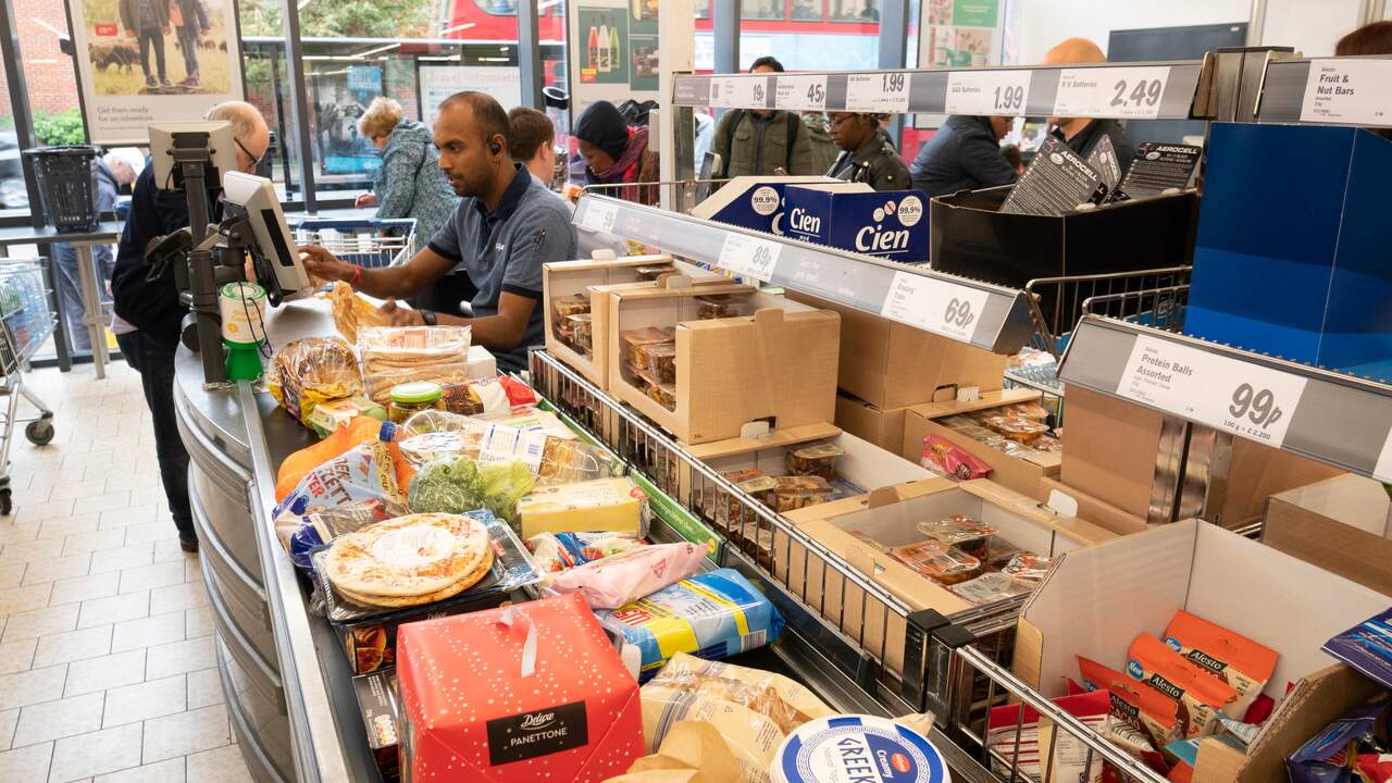 Britse overheid werkt aan plan voor maximumprijzen voedsel | Economie ...