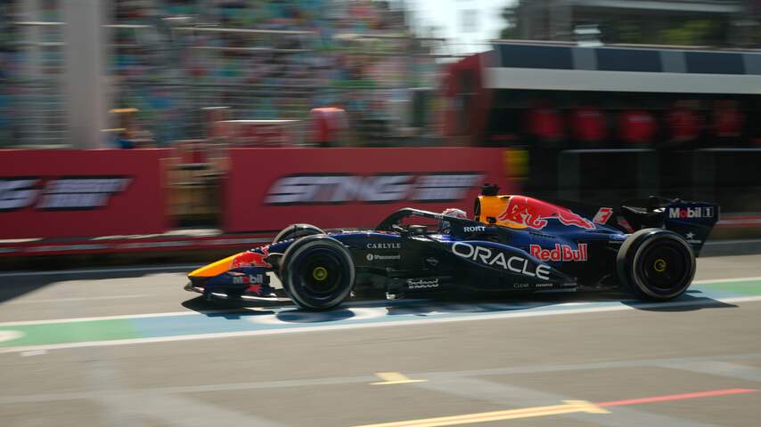 Foto bij Verstappen klokt tweede tijd in eerste training Bakoe, veel rijders met problemen