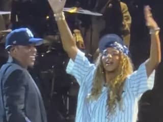 Beyoncé en dochter Blue Ivy treden op bij concert JAY-Z in New York