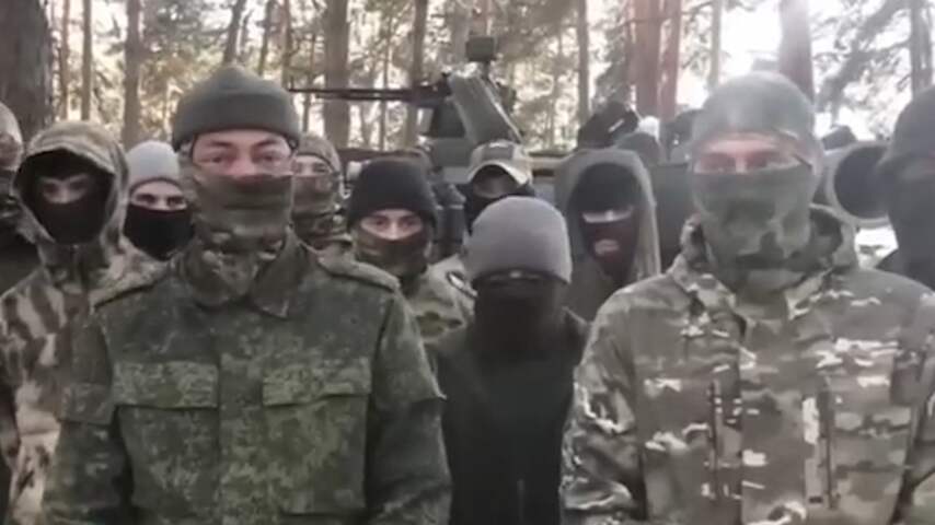 Russische militairen ontevreden: zo willen ze Poetin onder druk zetten