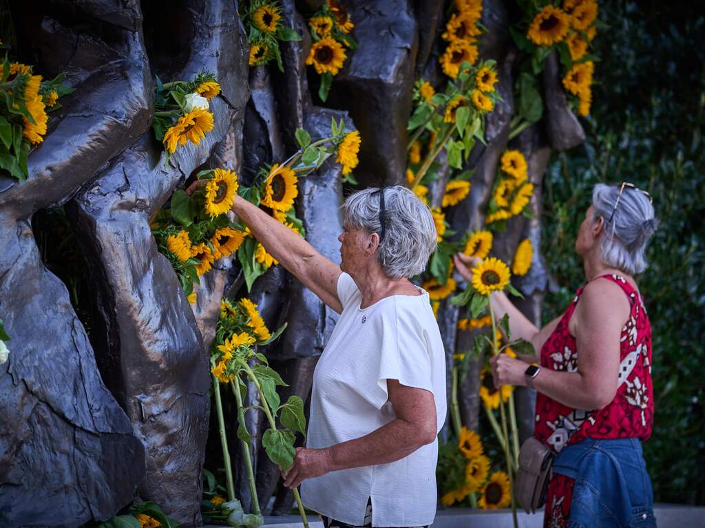 Duizenden mensen herdenken einde WO II in Nederlands-Indië