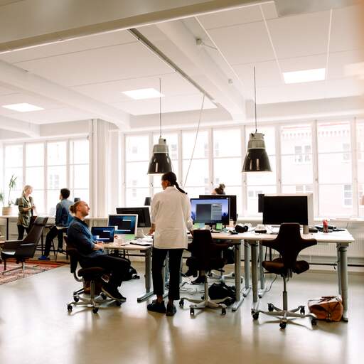 Illustratie bij: Werkgevers willen cao's omgooien: 'Nu investeren, later meer loonruimte'