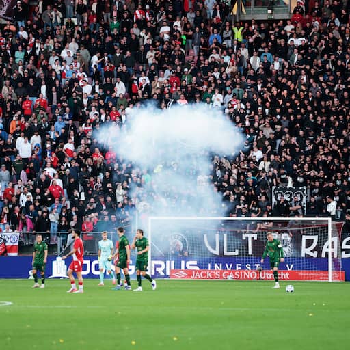 Illustratie bij: FC Utrecht en Go Ahead spelen gestaakte wedstrijd uit: dit moet je weten