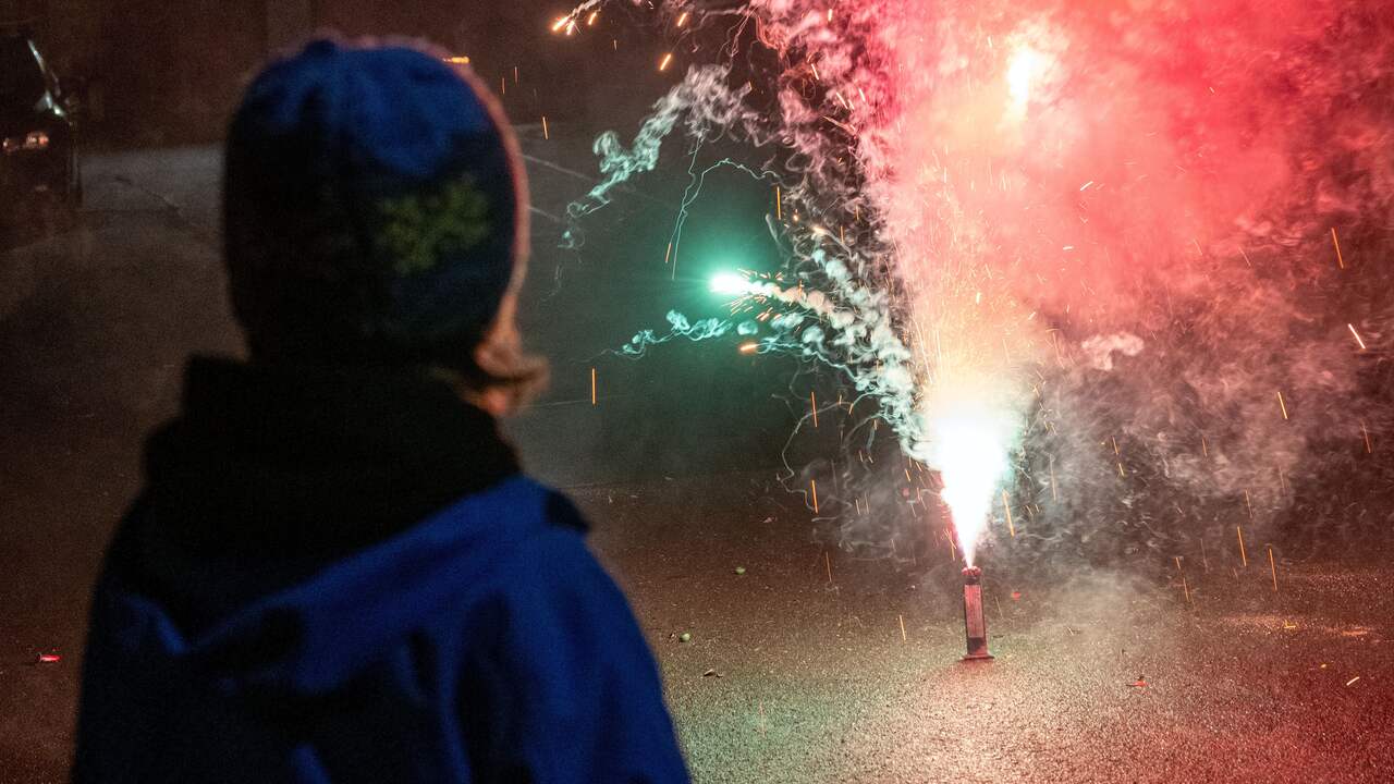 Jongen (14) loopt 'flink letsel' op aan gezicht en been bij vuurwerkincident