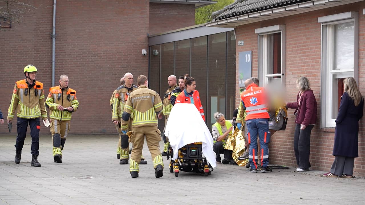 Video | Hulpdiensten bij school in Oosterhout na ongeluk met gasfles