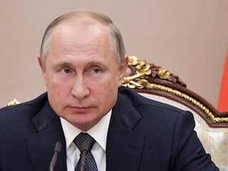 Poetin versus Navalny: 'President wil geen aangeschoten wild worden'