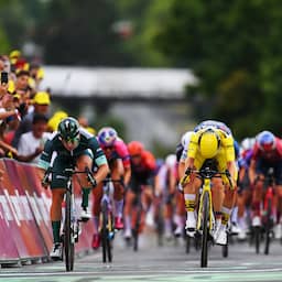 Wiebes imponeert ook Vos in Tour: 'Beste sprinter die ik ooit heb gezien'
