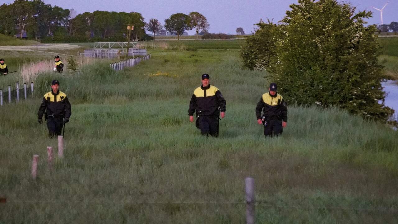 Politie zoekt in Carel Coenraadpolder verder naar vermiste Jeffrey en Emma