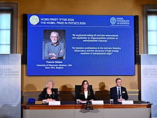 Belg krijgt Nobelprijs Natuurkunde voor studie naar mysterieuze deeltjes in heelal