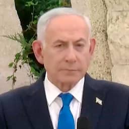Video | Man onderbreekt Netanyahu tijdens toespraak op herdenkingsdag