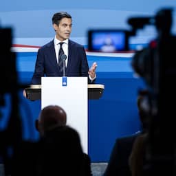 Kabinet legt nieuw 'aantrekkelijk' bod neer bij oppositie in zoektocht naar steun
