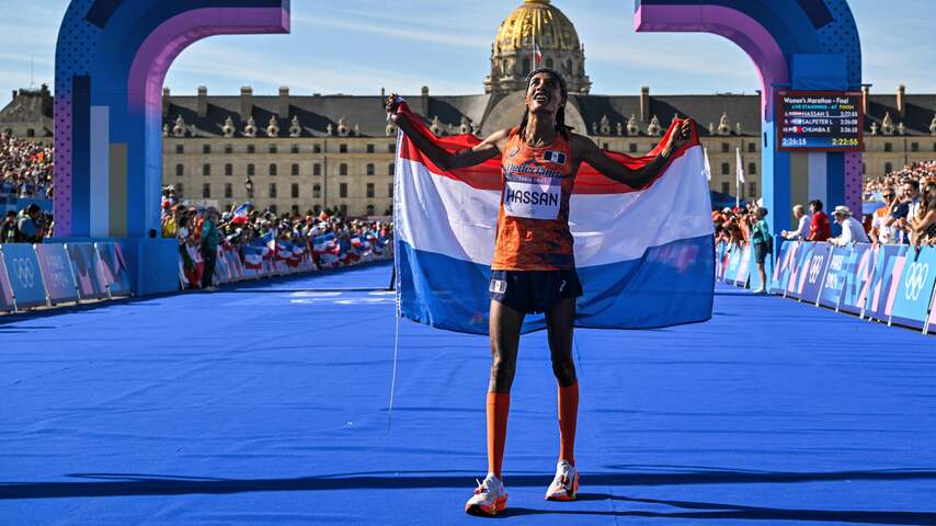 Duwen met Assefa, knuffel van Schoof: Hassans zege in 10 foto's ...