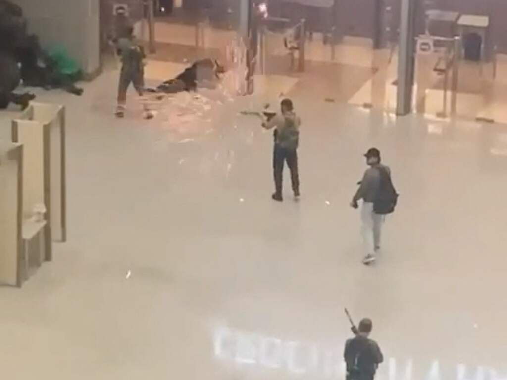 Getuigen van aanslag Moskou: 'Dacht dat het bij de show hoorde'