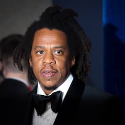 Jay-Z beschuldigd van verkrachting van 13-jarig meisje samen met ‘Diddy’