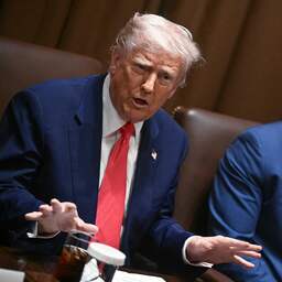 Trump blijft staan achter defensieminister die aanvalsplannen deelde met familie