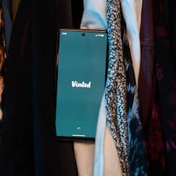 Verkopers van kleding op Vinted misleiden kopers met AI-foto's van modellen