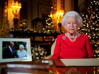 Koningin Elizabeth over eerste Kerst zonder Philip: 'Mis zijn vertrouwde lach'