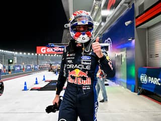 Verstappen verrast zichzelf met sprintpole: 'Laatste GP's zijn we sterker'