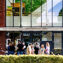 Neergestoken basisschooldocent Alblasserdam buiten levensgevaar