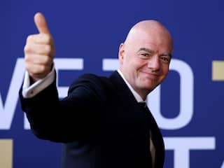 Infantino biedt excuses aan voor WK-plan en behoudt steun van FIFA-bestuur