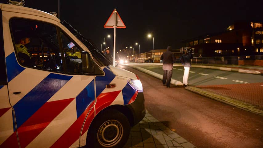 Dertienjarige jongen rijdt met auto van zijn ouders meerdere keren de berm in