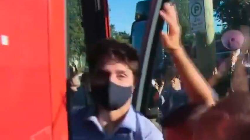 Coronademonstranten gooien grind naar Canadese premier Trudeau