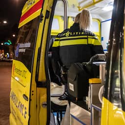 Twee mensen neergestoken in Eindhoven, verdachten vluchten in 'enkele auto's'