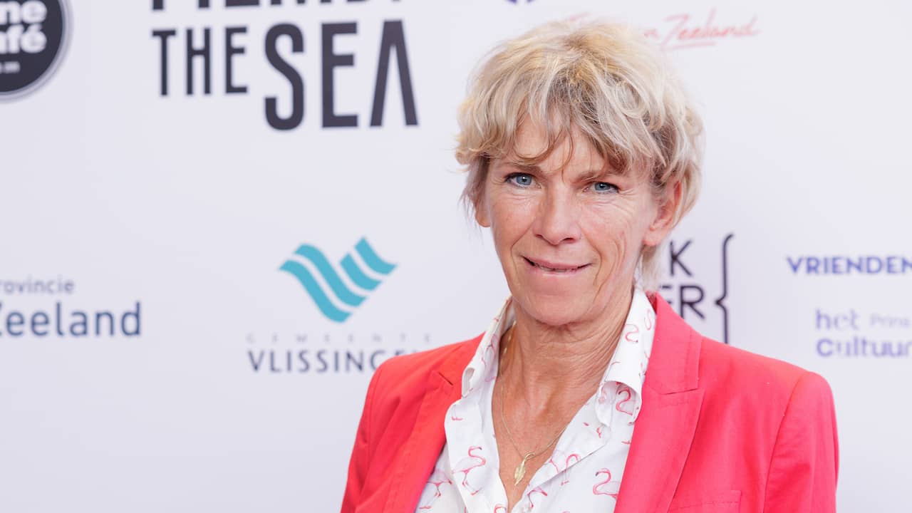 Nieuw Hoe overleef ik-boek van Francine Oomen op één in Bestseller 60