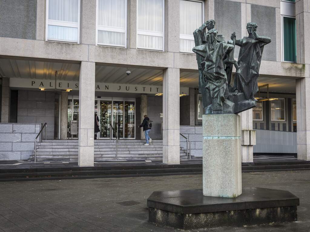 25 jaar cel geëist tegen vier verdachten van eerwraakmoord in Apeldoorn