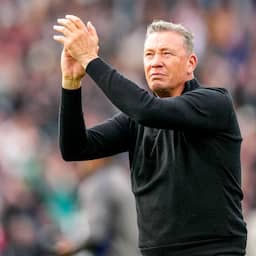AZ-coach Echteld vindt zichzelf geen bullebak: 'Ik zeg het recht in je gezicht'